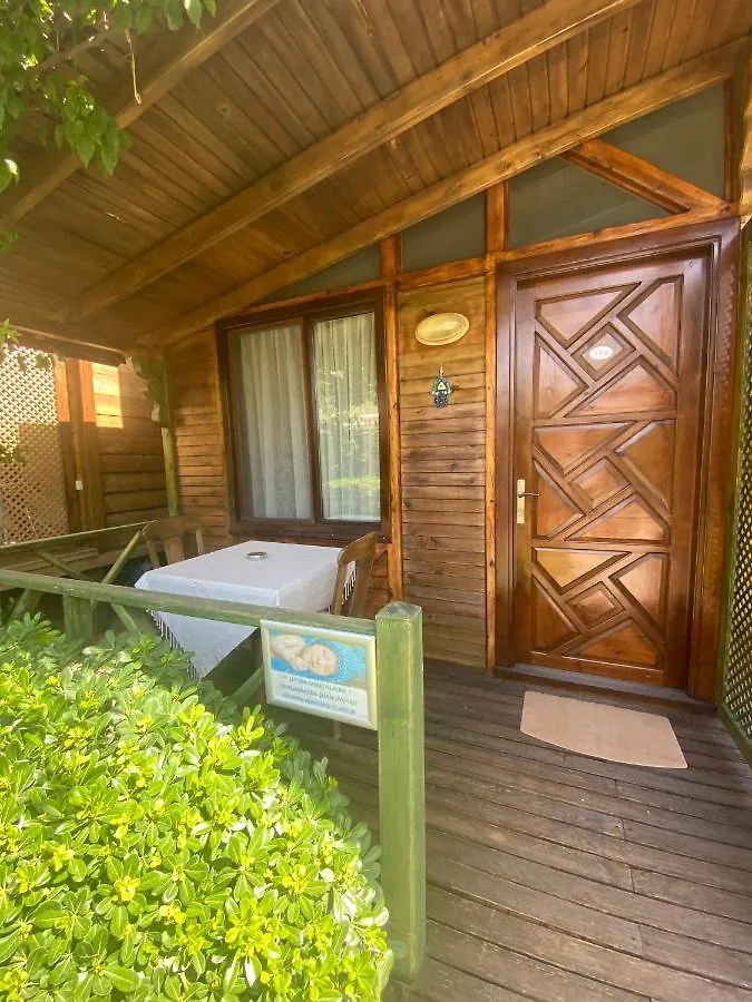 Mavi Yengec Bungalows And Hotel Orhaniye