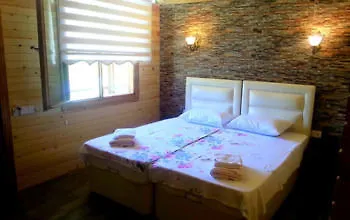 Mavi Yengec Bungalows And Hotel Orhaniye