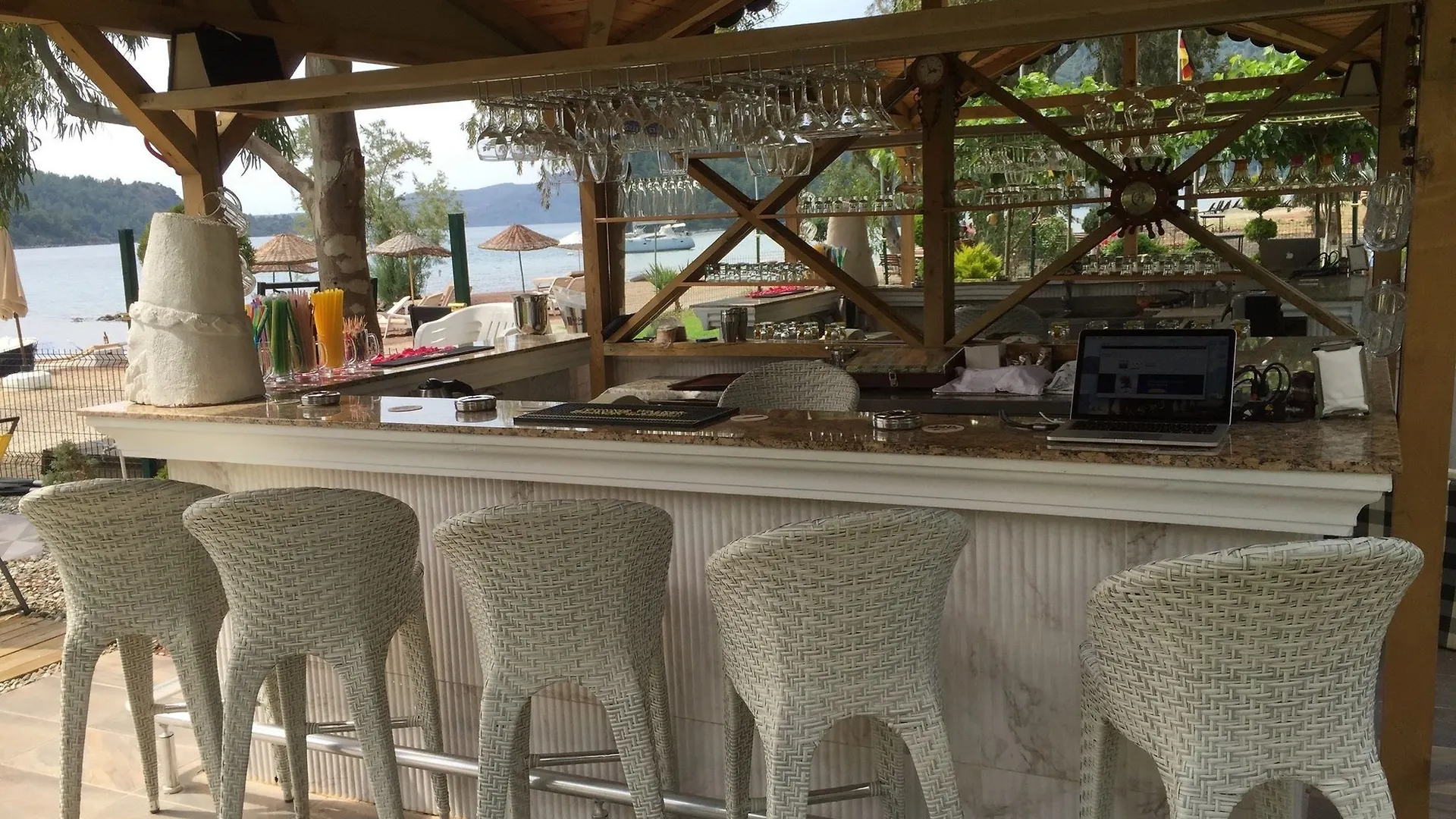 Mavi Yengec Bungalows And Hotel Orhaniye
